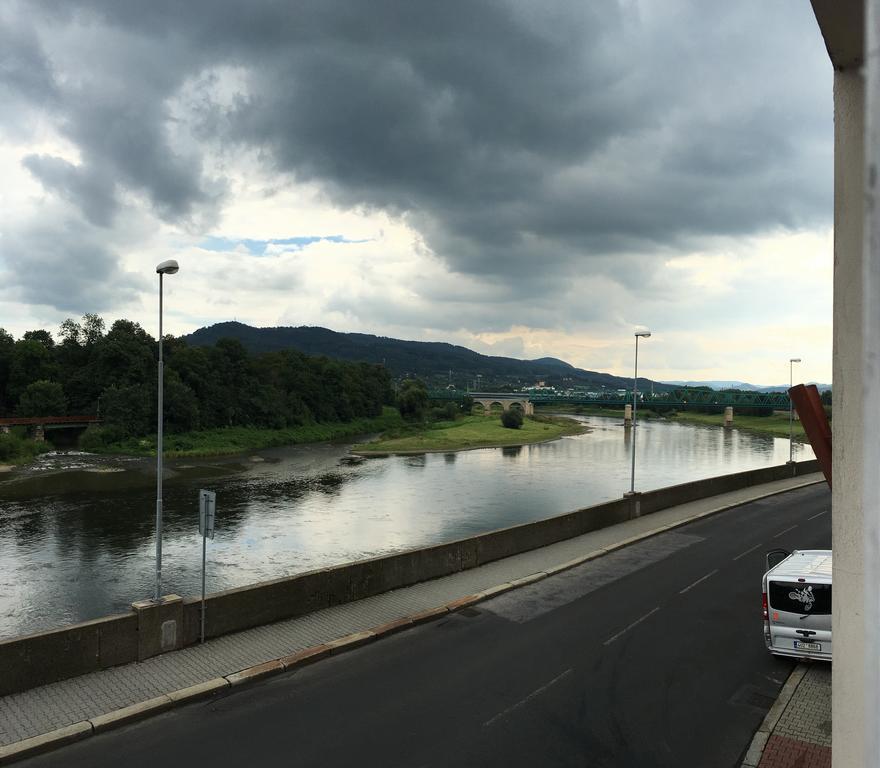 City Apartment Decin Extérieur photo